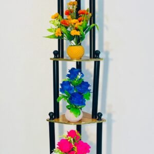 ফুল সহ বোর্ডের কর্নার রেক